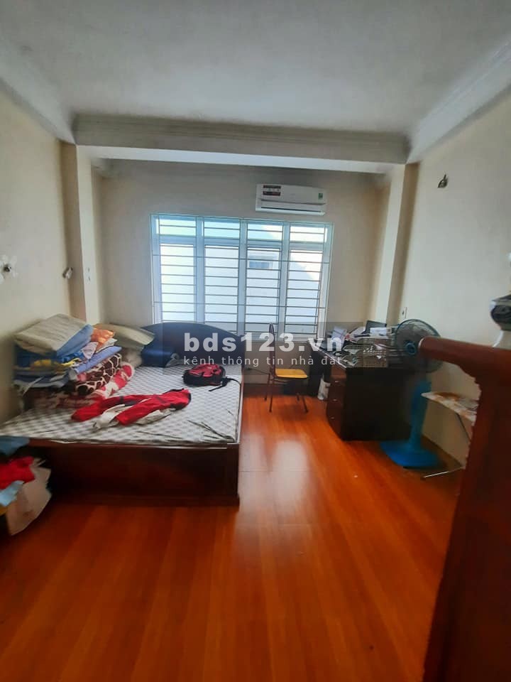 Bán nhà đẹp khu phân lô tập thể Xuân Đỉnh - Phạm Văn Đồng 4 phòng ngủ, 2.3 tỷ