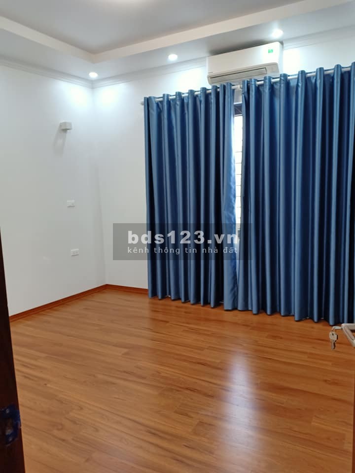 Chính chủ bán nhà 50mx4T MT 4m kinh doanh, oto tránh, vỉa hè trên 5 ty Lê Quang Đạo