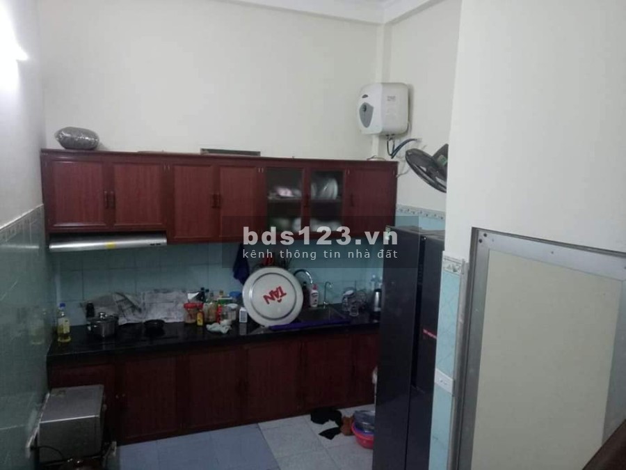 Bán nhà Ngọc Thuỵ Long Biên, diện tích 75m2, 3 tầng, giá bán 3.6 tỷ, sổ đổ nở hậu bàn giao ngay