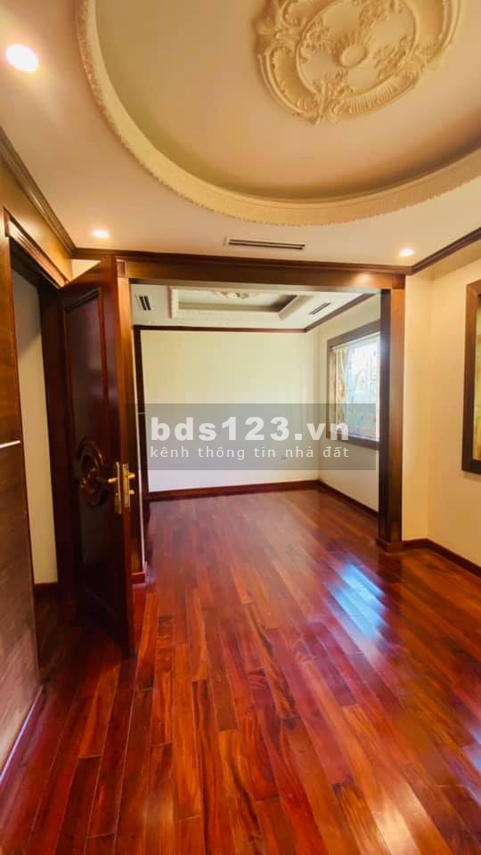 Biệt thự Việt Kiều Châu Âu – Nguyễn Văn Lộc 2 mặt phố, nội thất, an sinh xứng tầm đẳng cấp 19 tỷ 5.