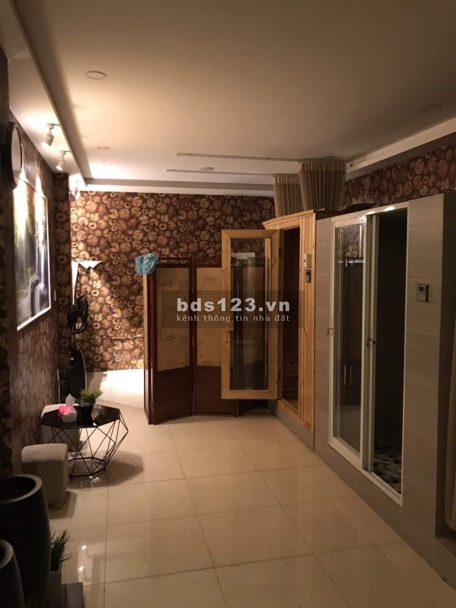 Bán nhà mặt tiền Nguyễn Hữu Cảnh 5 tầng đúc, thang máy, sẵn dòng tiền hàng tháng