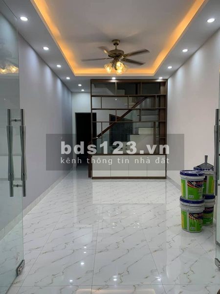 Bán nhà Ngõ Quỳnh Quận Hai Bà Trưng 5 tầng giá nhỉnh 3 tỷ…