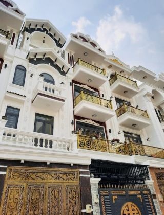 Bán gấp lô nhà phố 8 căn nhà nguyên căn đẹp, giá cả hợp lý, sổ hồng riêng, có hoàn công