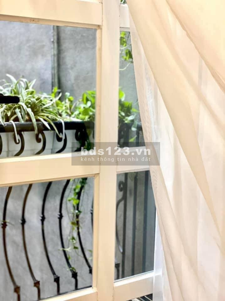 Oto đỗ cửa, nhà full nội thất, 3T 38m2 ngõ 136 Chùa Láng, MT 7m, chỉ 3,8 tỷ, 0392969999