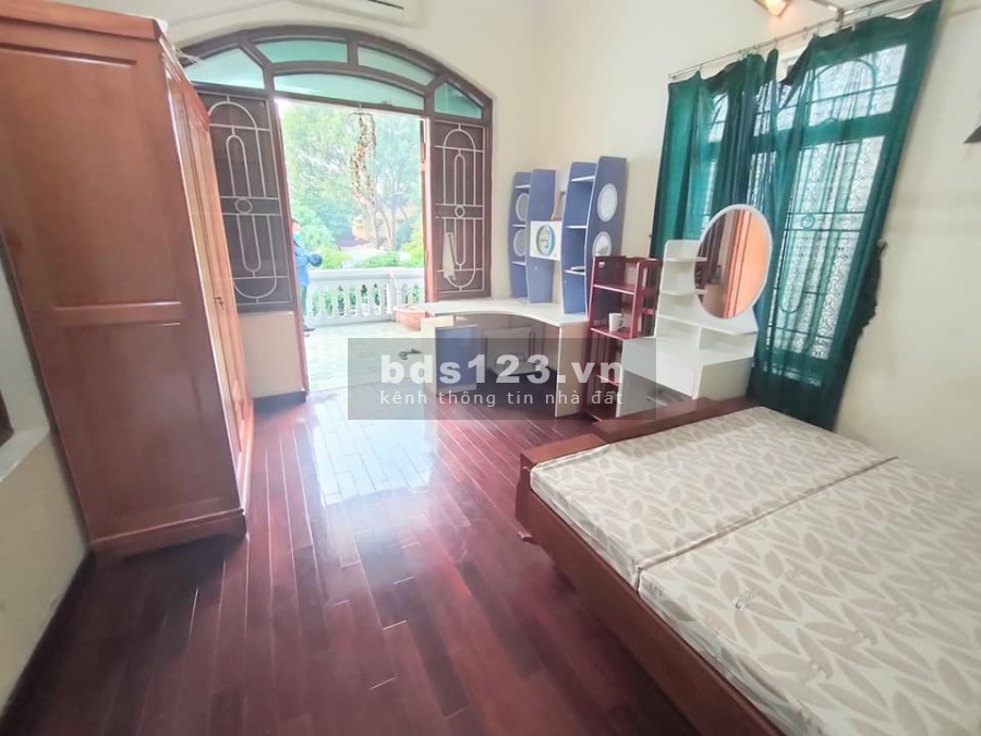 Bán nhà Lý Sơn chỉ từ 50tr/m, phân lô Quân Đội HV Hậu Cần, taxi đỗ sân, ngắm Cầu Đông trù