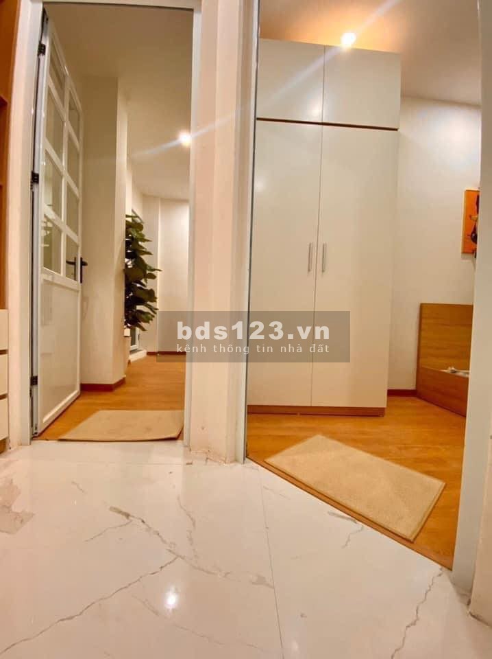 Oto đỗ cửa, nhà full nội thất, 3T 38m2 ngõ 136 Chùa Láng, MT 7m, chỉ 3,8 tỷ, 0392969999
