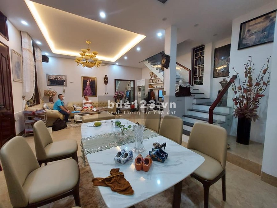 BÁN NHÀ THANH XUÂN - Ô TÔ VÀO NHÀ - CHỈ 8 TỈ - TẶNG NỘI THẤT