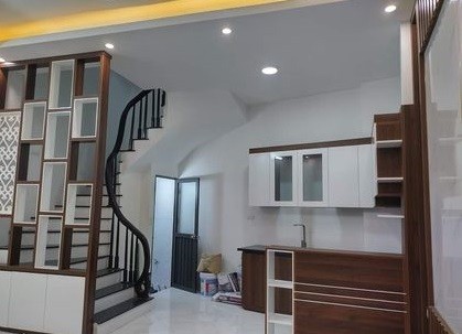 Bán Nhà khu Hoàng Quốc Việt, Quận Cầu Giấy diện tích 45m2 5 tầng giá 4.3 tỷ thương lượng