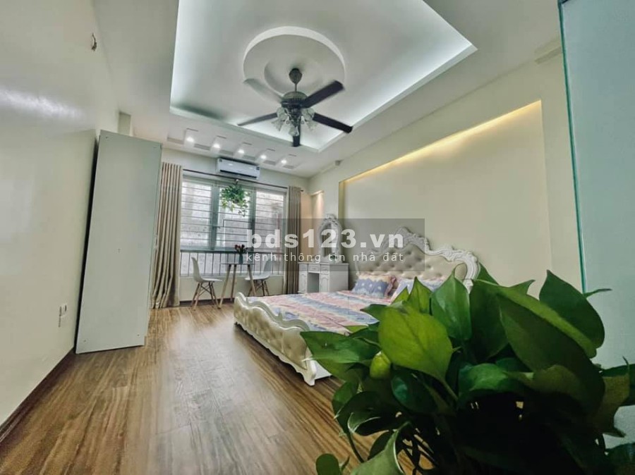 Nhà Trần Thái Tông-65m2-Dòng Tiền tốt-Mặt tiền 9m-6 Tầng-Giá 6 tỷ VNĐ chẵn