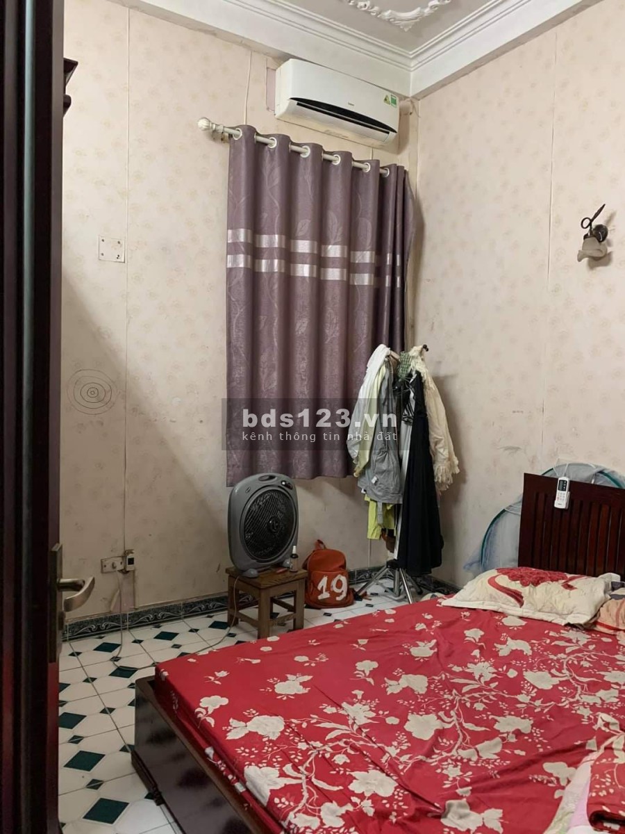 Cần Bán Nhà Quan Nhân 42m2 giá 5.75 tỷ-Kinh Doanh Sầm uất - Trung Tâm tiện ích .