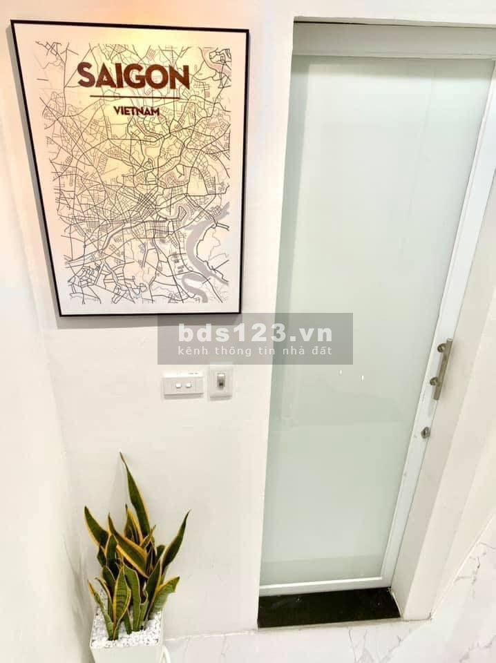 Oto đỗ cửa, nhà full nội thất, 3T 38m2 ngõ 136 Chùa Láng, MT 7m, chỉ 3,8 tỷ, 0392969999