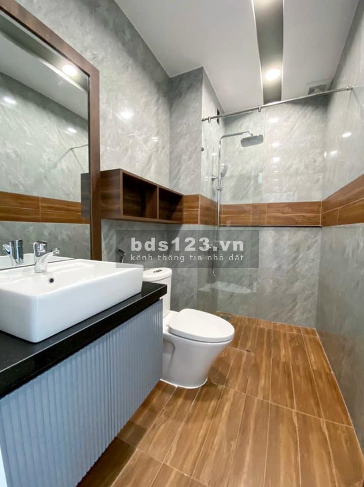 Nhà 2 Tầng đầy đủ công năng hiện đại góc 2mặt tiền ở thôn 6 Cưebua giá bán 2.85 tỷ