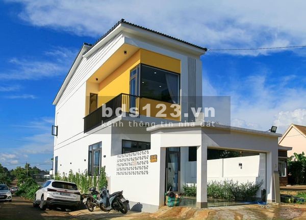 Nhà 2 Tầng đầy đủ công năng hiện đại góc 2mặt tiền ở thôn 6 Cưebua giá bán 2.85 tỷ