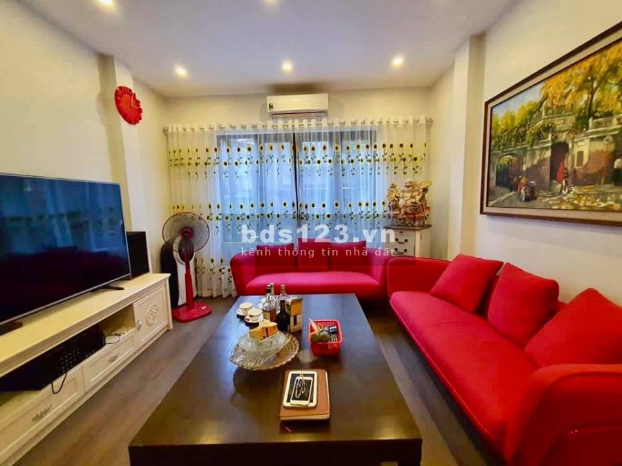 Bán nhà trung tâm Đống Đa gần ô tô 6 tầng thang máy, diện tích 35m2, giá chỉ hơn 5 tỷ