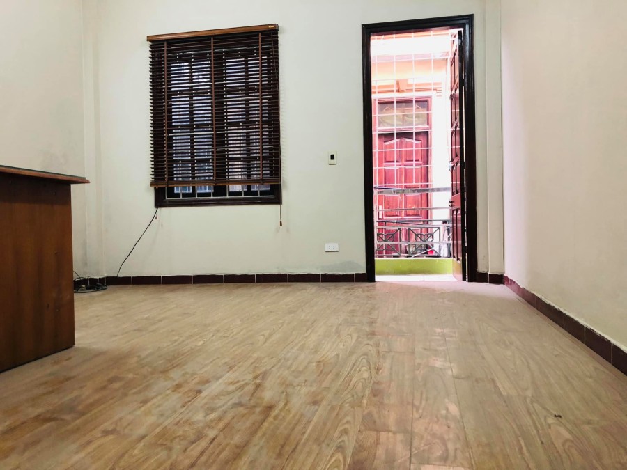 Bán Nhà Lê Trọng Tấn 50m2, Phân Lô Quân Đội, 5 Tạ Đỗ Cửa, MT Rộng, 2 Thoáng Giá 6.3 Tỷ