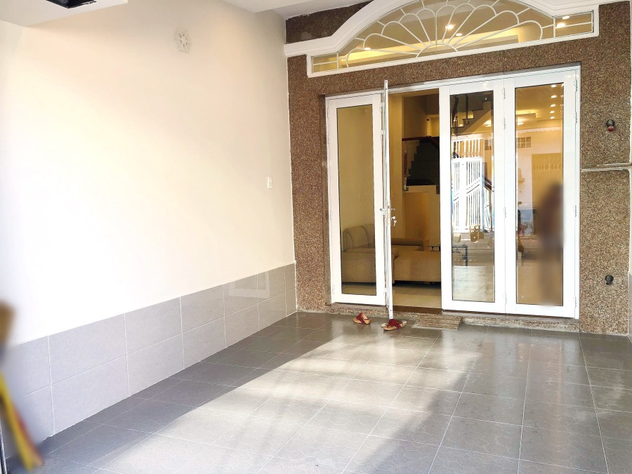 Nhà mới, đẹp, xây kiên cố 62m2 mặt tiền chính đường Lương Ngọc Quyến P13 Q8