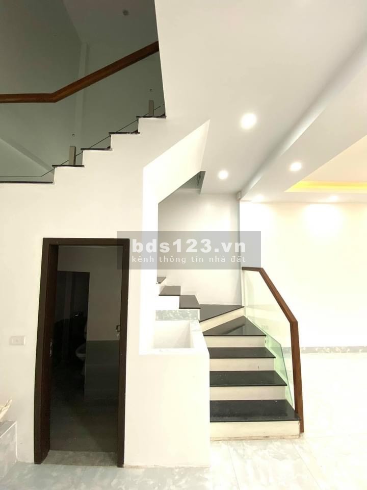 Nhà đẹp Phú Thượng, hàng xóm Ciputra, 52m2 x 5tầng, mt 4.5m,…