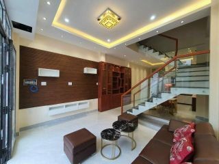 Bán gấp lô nhà phố 8 căn nhà nguyên căn đẹp, giá cả hợp lý, sổ hồng riêng, có hoàn công