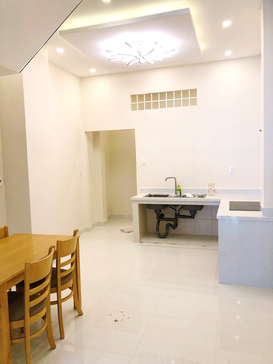 Nhà mới, đẹp, xây kiên cố 62m2 mặt tiền chính đường Lương Ngọc Quyến P13 Q8