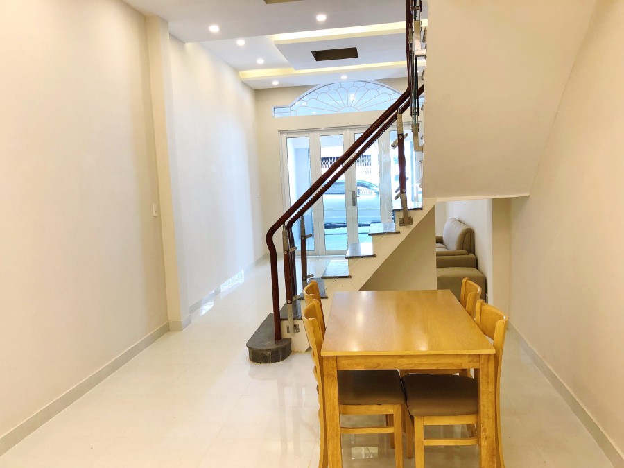 Nhà mới, đẹp, xây kiên cố 62m2 mặt tiền chính đường Lương Ngọc Quyến P13 Q8