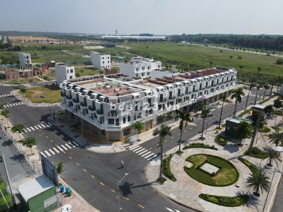 Cần bán nhà nguyên căn 1 trệt 2 lầu ở Phú Chánh Tân Uyên Bình Dương 2 mặt tiền kinh doanh
