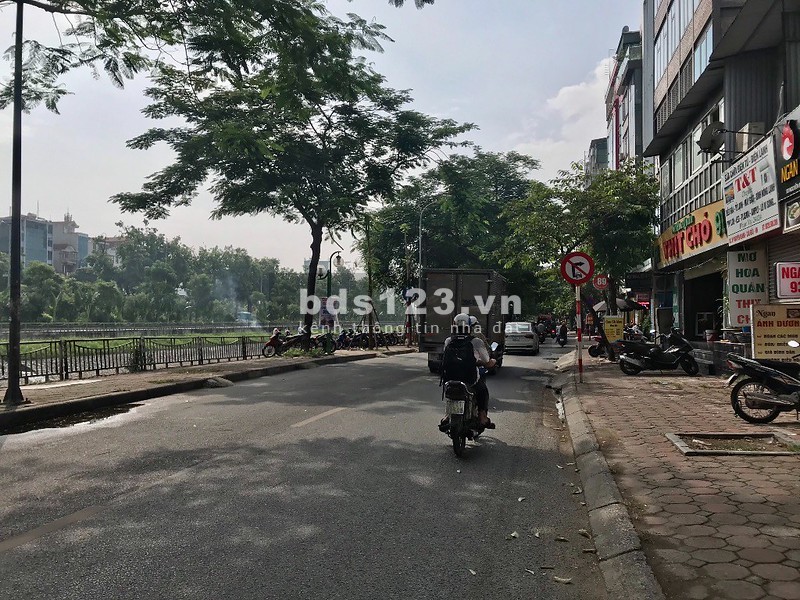 Bán nhà, mặt phố Nguyễn Khang mặt tiền cực đẹp, giá chỉ 16 tỷ, vỉa hè rộng, tiện kinh doanh