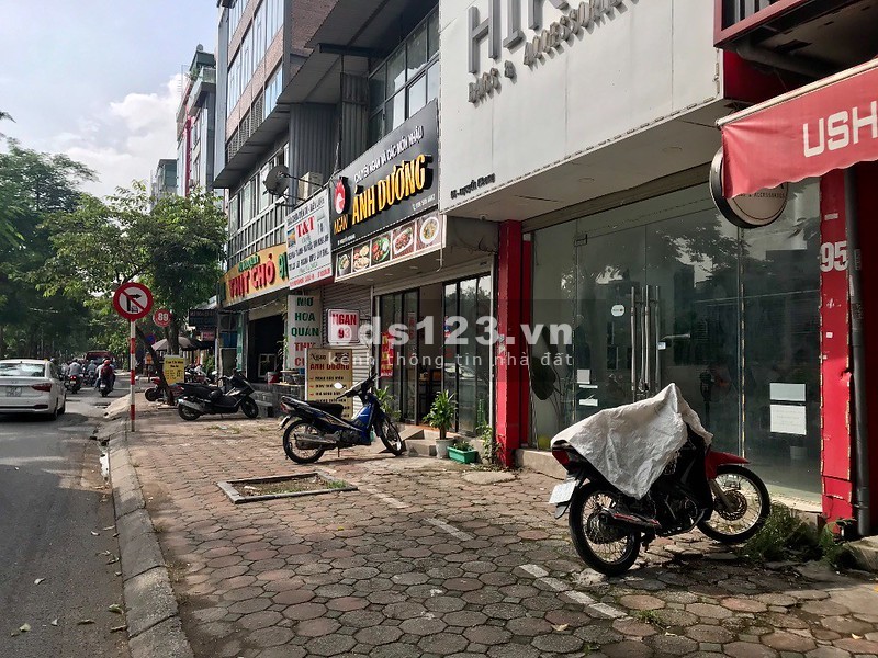 Bán nhà, mặt phố Nguyễn Khang mặt tiền cực đẹp, giá chỉ 16 tỷ, vỉa hè rộng, tiện kinh doanh