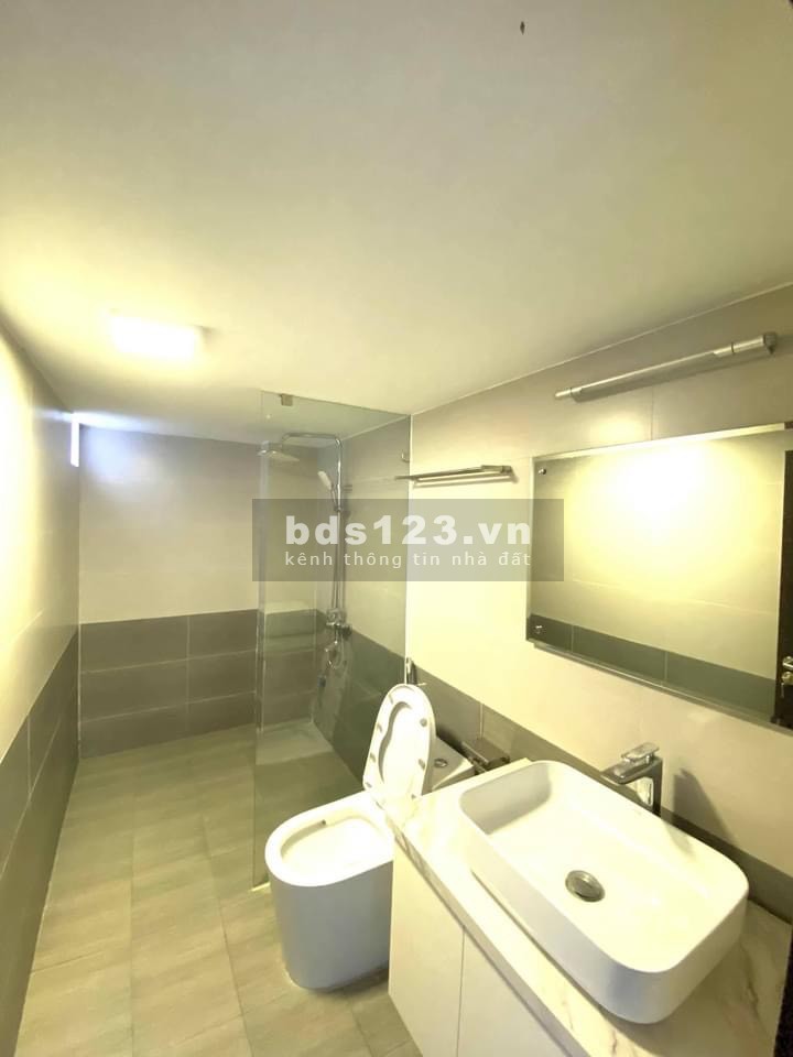 Nhà đẹp Phú Thượng, hàng xóm Ciputra, 52m2 x 5tầng, mt 4.5m,…