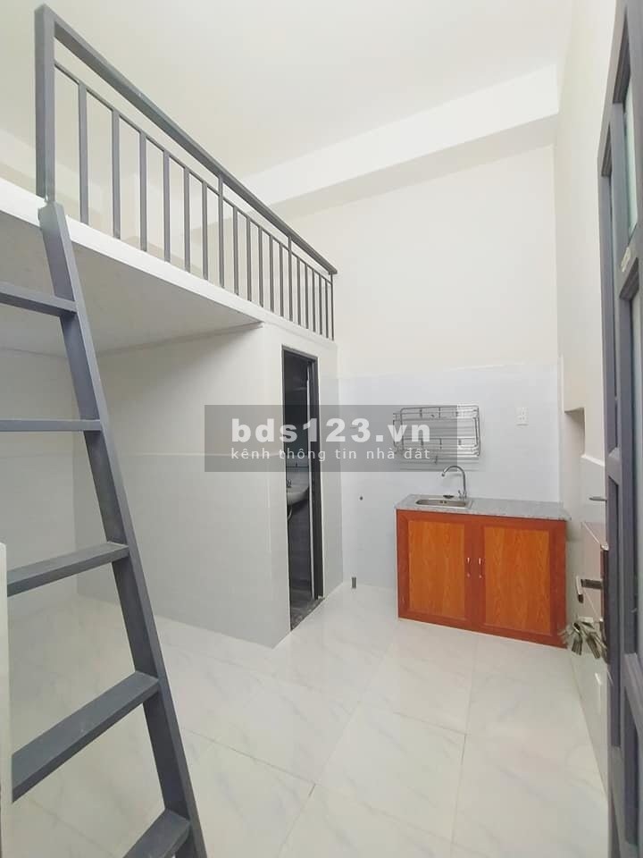 Phòng có gác, mới xây gần chợ Hạnh Thông Tây có hỗ trợ dịch giờ giấc tự do, không chung chủ