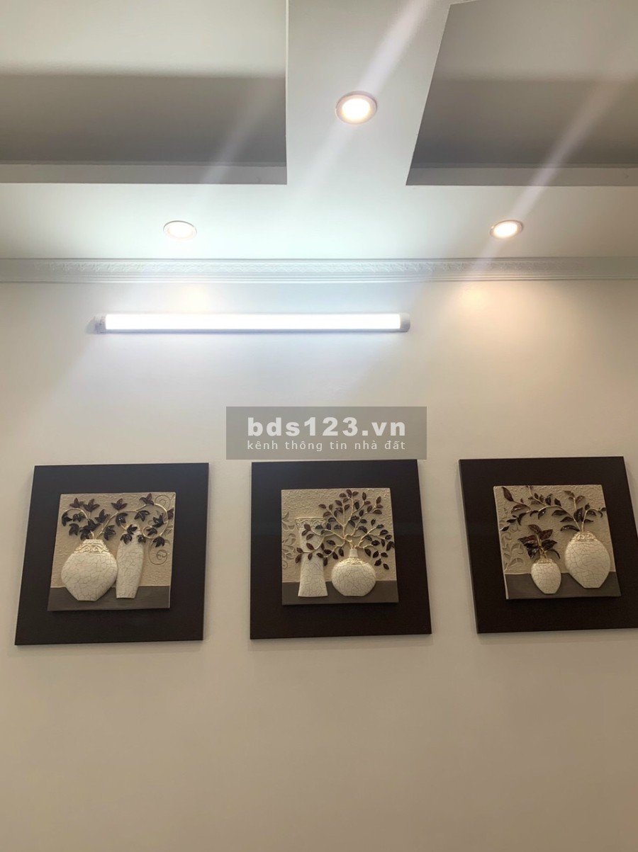 Bán nhà ngõ phố Quang Trung, TP HD, 2.5 tầng, 61.5m2, mt 5m, 3 ngủ, ngõ ô tô tránh nhau