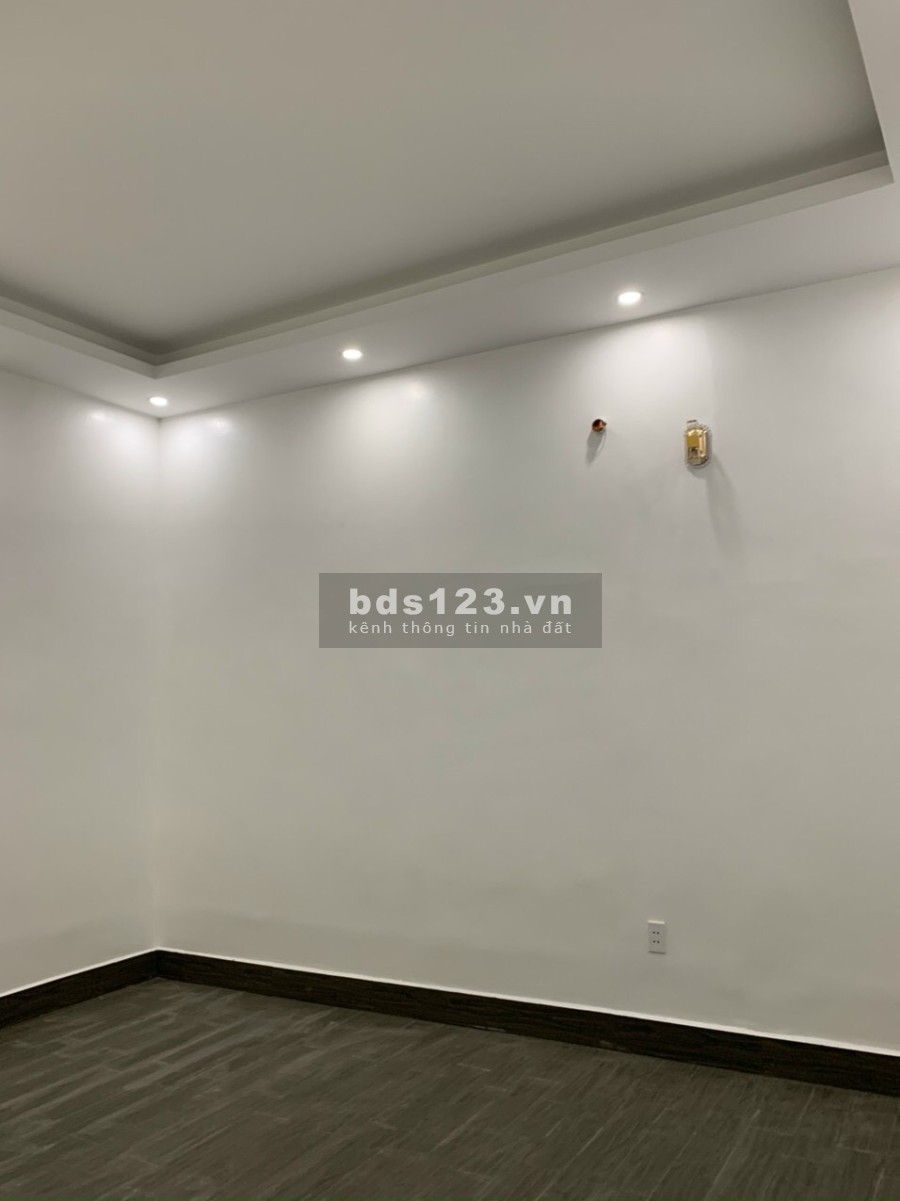 Bán nhà ngõ phố Quang Trung, TP HD, 2.5 tầng, 61.5m2, mt 5m, 3 ngủ, ngõ ô tô tránh nhau