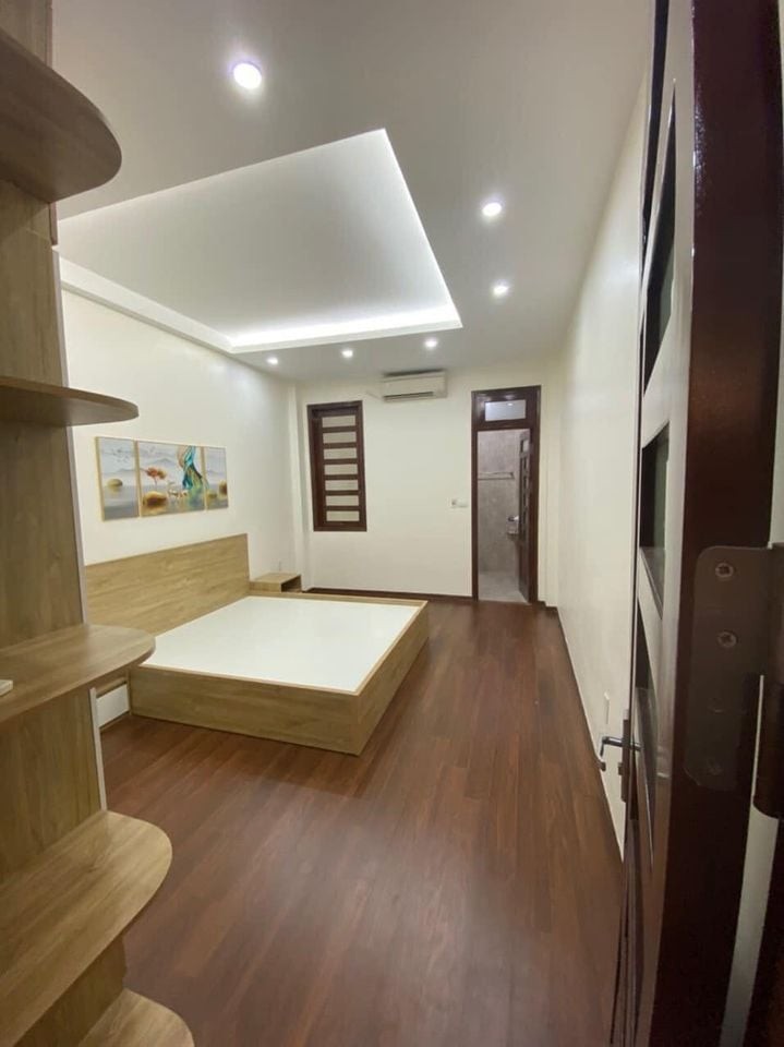 Bán Gấp Nhà Đường Láng 40m2 [Ô TÔ QUA CỔNG] Nhà mới Tặng nội thất Giá 3,5 Tỷ