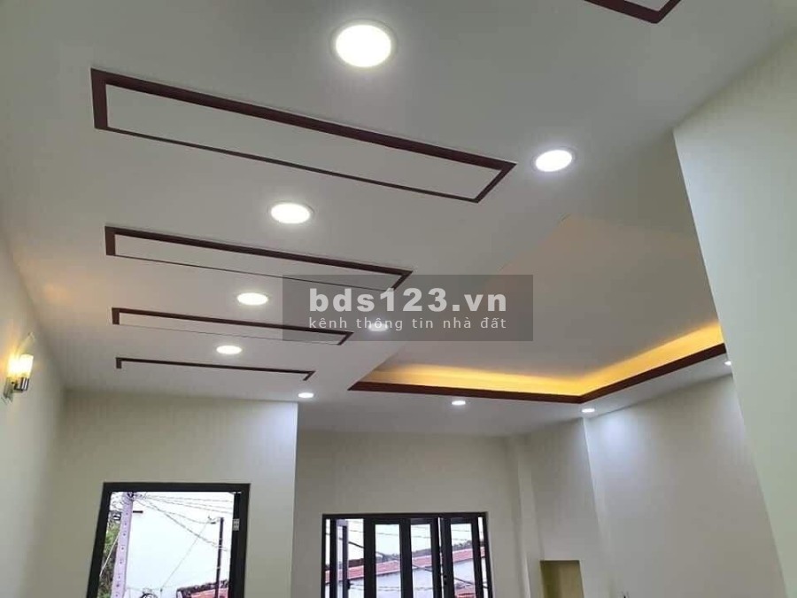 Bán nhà hẻm đường Trần Thủ Độ, Tân Phú, giá rẻ, diện 28m2, 2 lầu, 2PN, 2WC, lh 0789650306