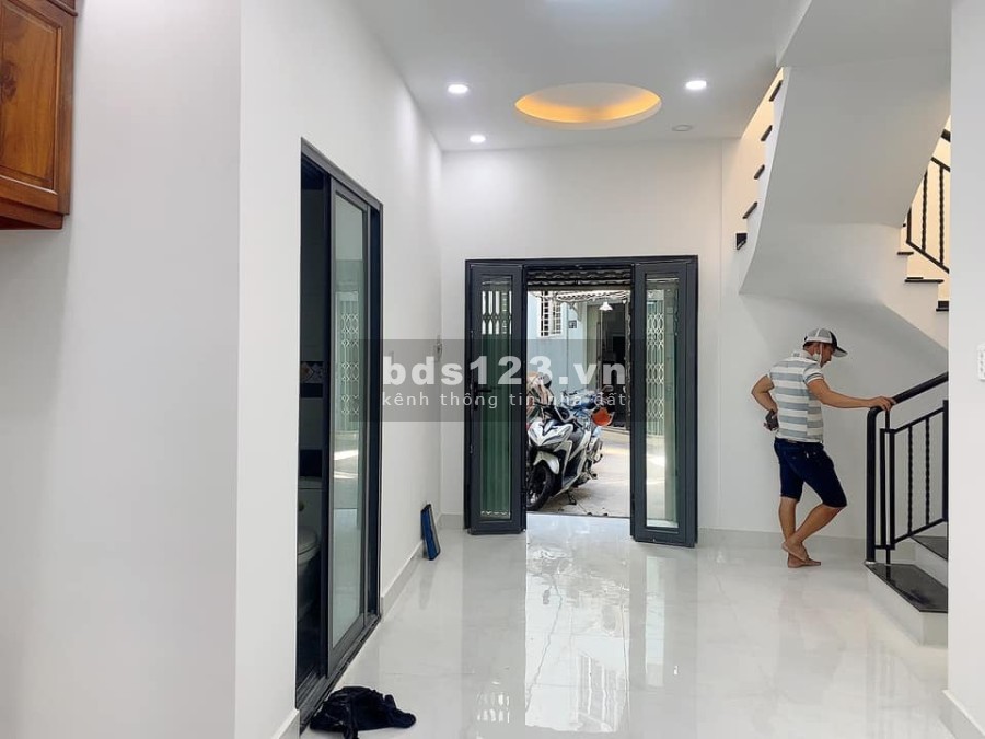 Bán Nhà Nguyễn văn Săng Tân Phú dt 52m2 3 tầng BTCT giá rẻ chỉ 5.15 tỷ, lh 0896721788