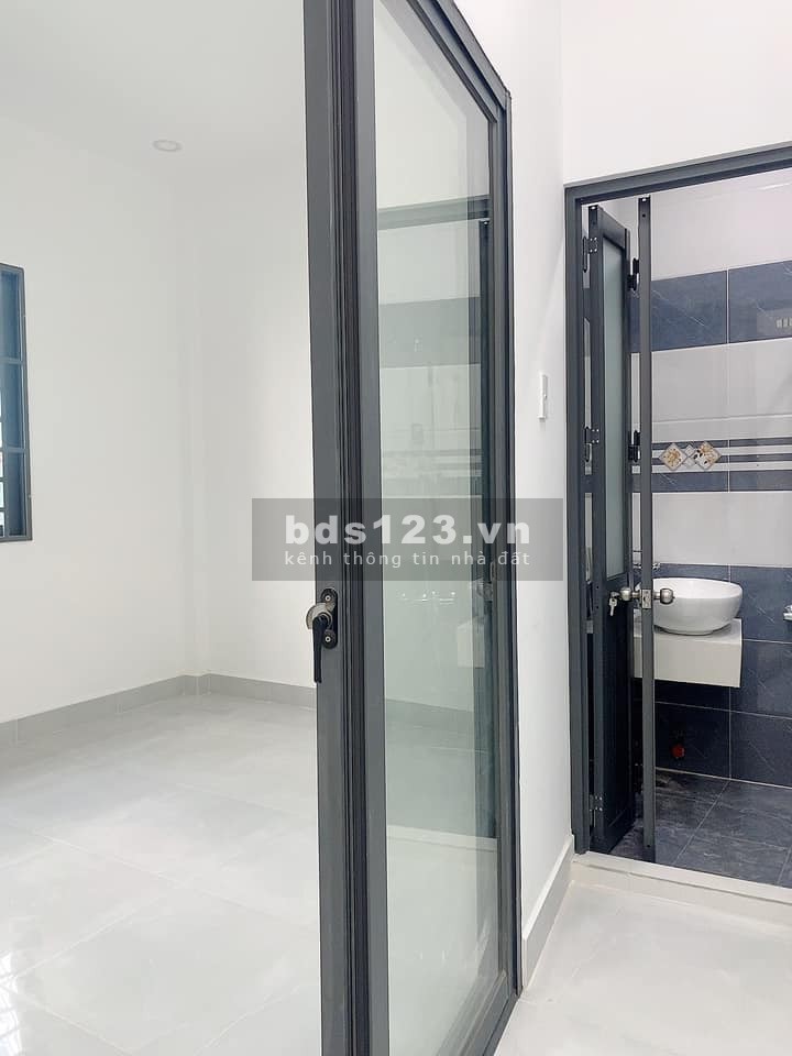 Bán Nhà Nguyễn văn Săng Tân Phú dt 52m2 3 tầng BTCT giá rẻ chỉ 5.15 tỷ, lh 0896721788