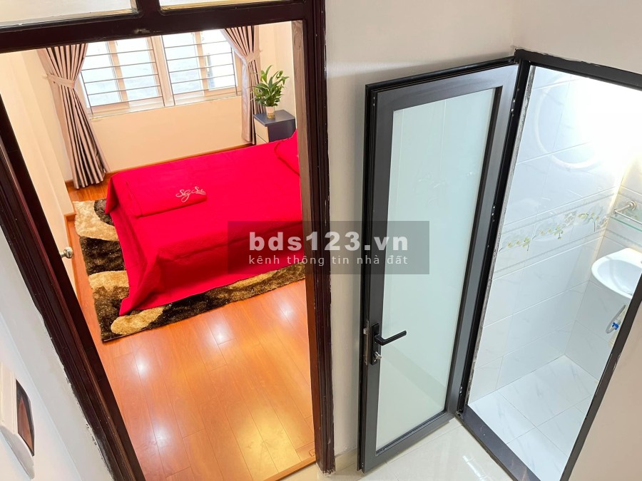 Bán nhà nguyên căn Giáp Nhị, Quận Hoàng Mai, diện tích 28m2, đúc kiên cố 4 tầng 2,55 tỷ