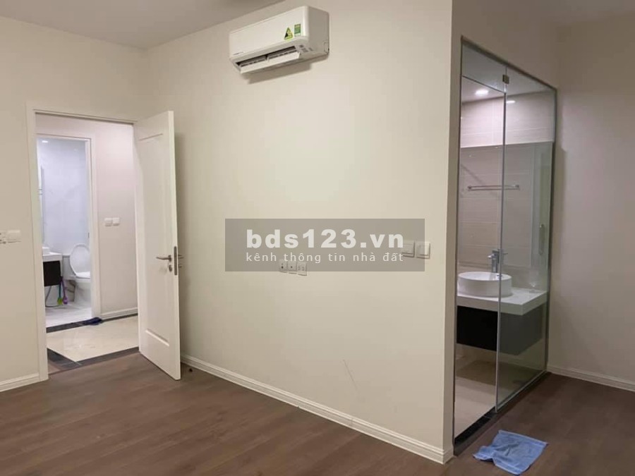 Chính chủ cho thuê gấp căn 3pn 86m2 Sky A hướng ĐB, view sông hồng, miễn phí môi giới