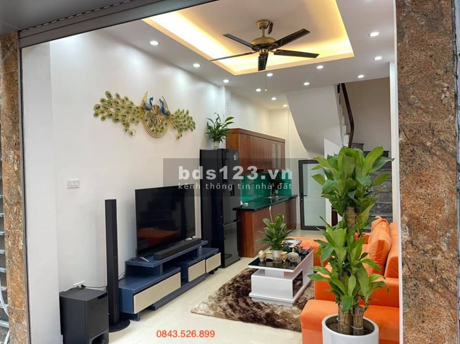 Bán nhà phố Giáp Nhị, gần ô tô, có sân rộng, diện tích sủ dụng 33m2 nhỉnh 2 tỷ sổ sẵn