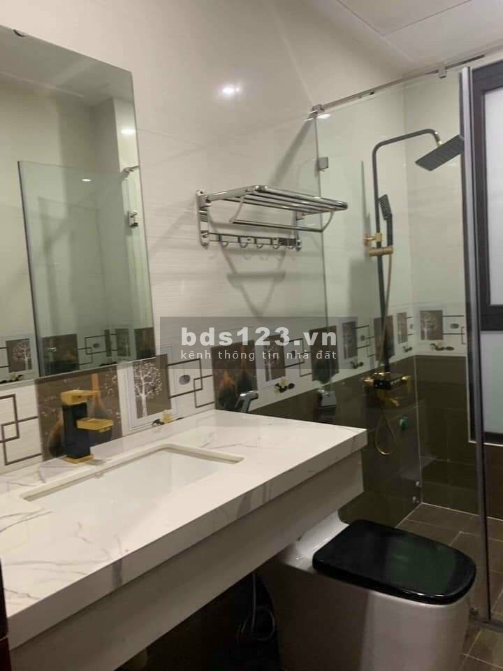 Bán nhà phố Trường Chinh Thanh Xuân, ô tô tránh thang máy, vừa ở vừa làm văn phòng, kinh doanh