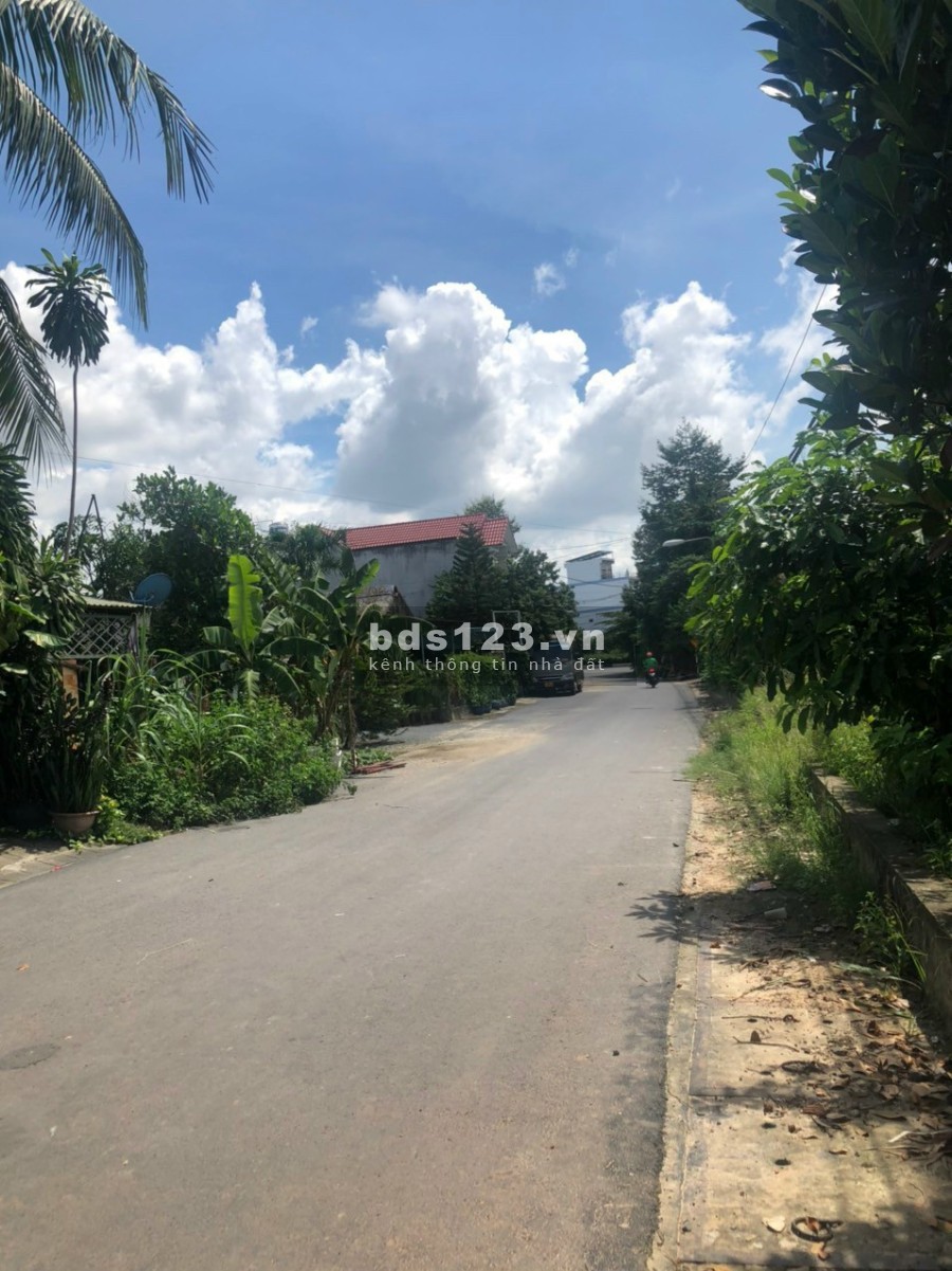 Nhà mới ngay Phú Mỹ cần sang nhượng liên hệ 0931831781 pháp lý đầy đủ, sổ sẵn