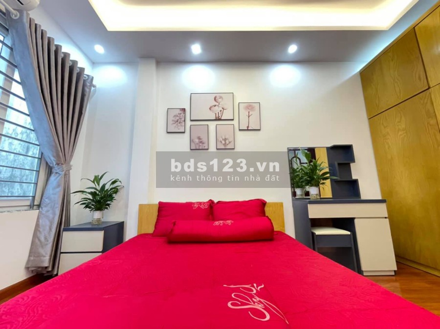 BÁN NHÀ GIÁP NHỊ, HOÀNG MAI - SIÊU ĐẸP - SÂN ĐỂ XE RỘNG - Ô TÔ GẦN - CHỈ NHỈNH 2 TỶ.