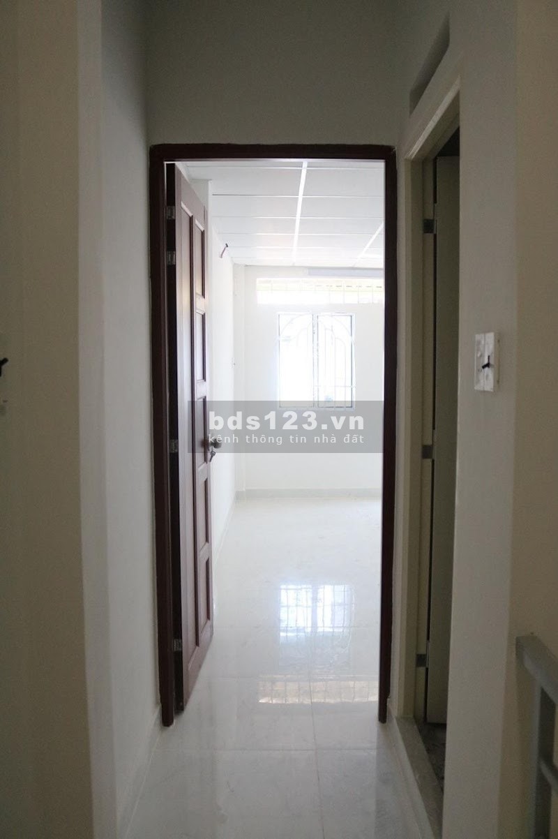 Bán nhà DTSD 74m2, 2 Tầng đường Nguyễn Sơn quận Tân Phú giá chỉ nhỉnh 3 tỷ.
