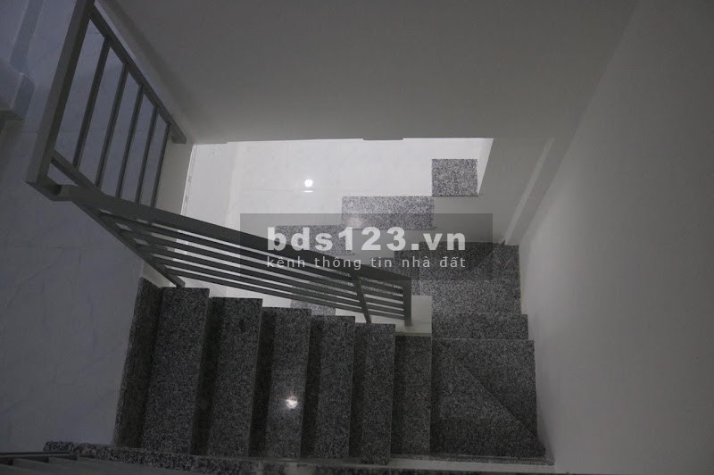 Bán nhà DTSD 74m2, 2 Tầng đường Nguyễn Sơn quận Tân Phú giá chỉ nhỉnh 3 tỷ.
