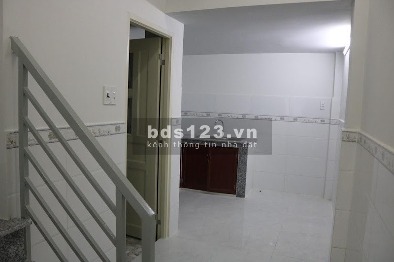 Bán nhà DTSD 74m2, 2 Tầng đường Nguyễn Sơn quận Tân Phú giá chỉ nhỉnh 3 tỷ.
