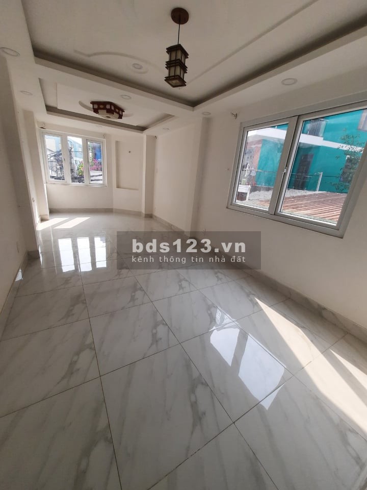 NHÀ MỚI 5T-HXH QUAY ĐẦU- VUÔNG A4- 1 PHÚT QUA QUẬN 1 - NHỎ 6 TỶ