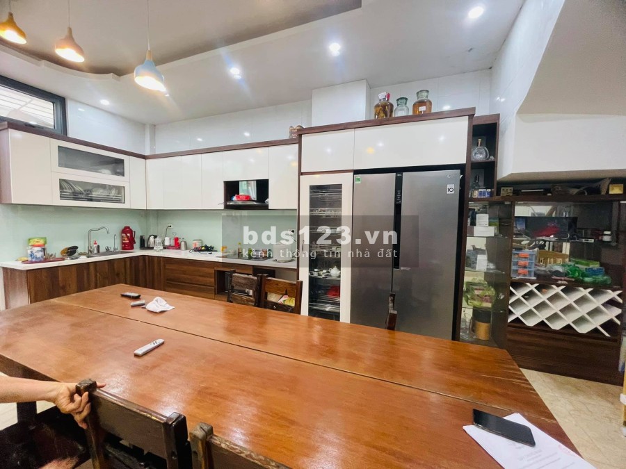 Bán nhà Gia Thượng - Ngọc Thụy 40m²x 5 tầng mặt tiền 5,3m nhà đẹp hiếm thấy giá 4,1 tỷ
