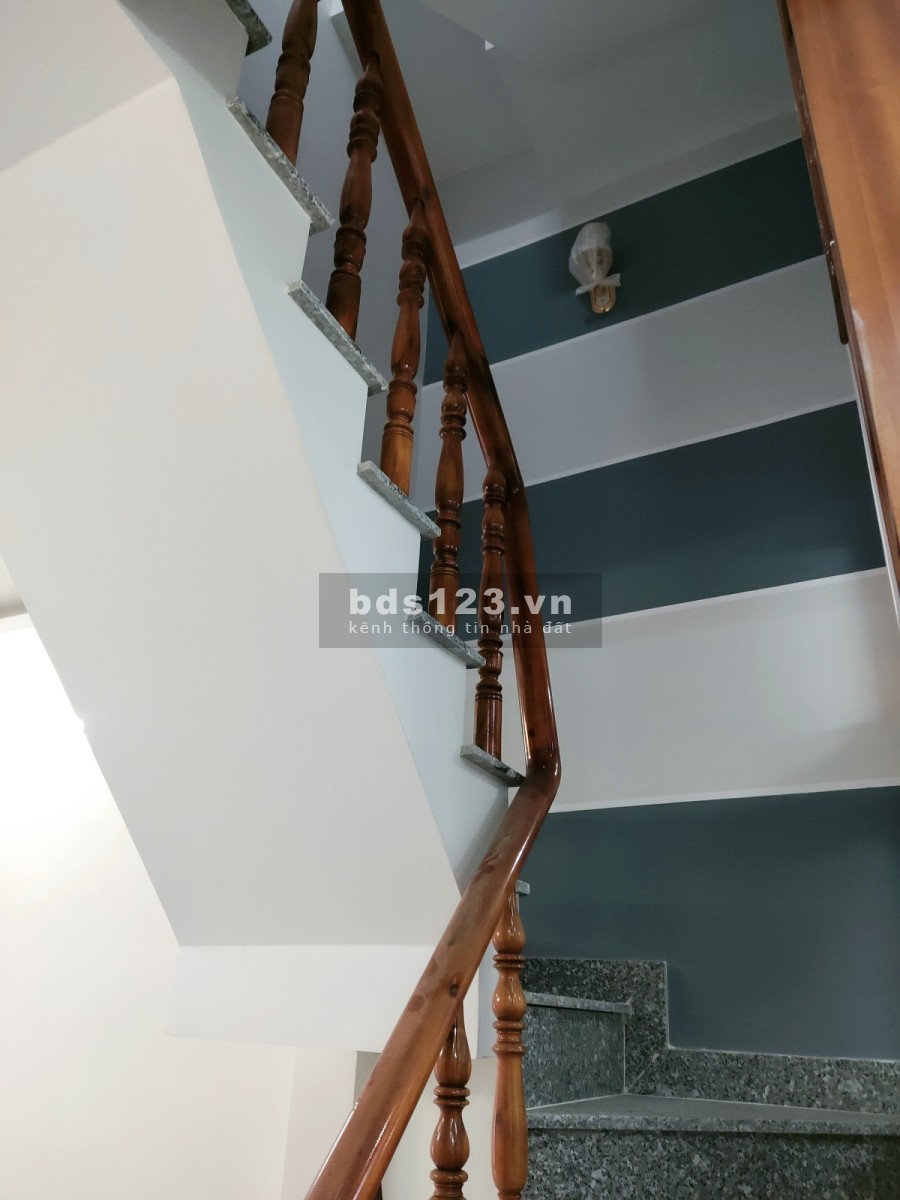 Bán nhà gấp Quận 12 đường Nguyễn Văn Quá giá 2.78 tỷ liên hệ chính chủ 0963073741