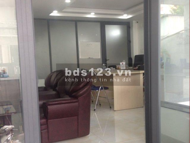 HỖ TRỢ MÙA DỊCH, Văn phòng chia sẻ chỉ 2.5 triệu/tháng