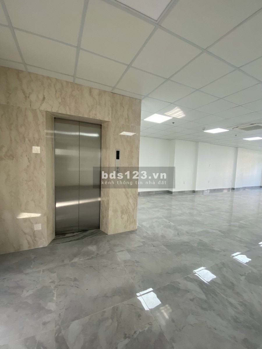 Văn phòng cho thuê mới 100%, trung tâm Quận 1, được trang bị đầy đủ trang thiết bị cần thiết