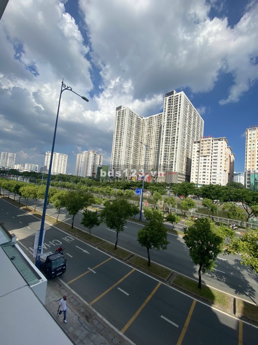 Văn phòng cho thuê mới 100%, trung tâm Quận 1, được trang bị đầy đủ trang thiết bị cần thiết